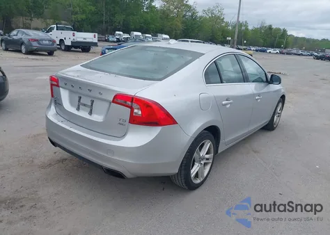 2015 Volvo S60 T5 Premier из США, поврежденный, VIN YV1612TB0F2316022